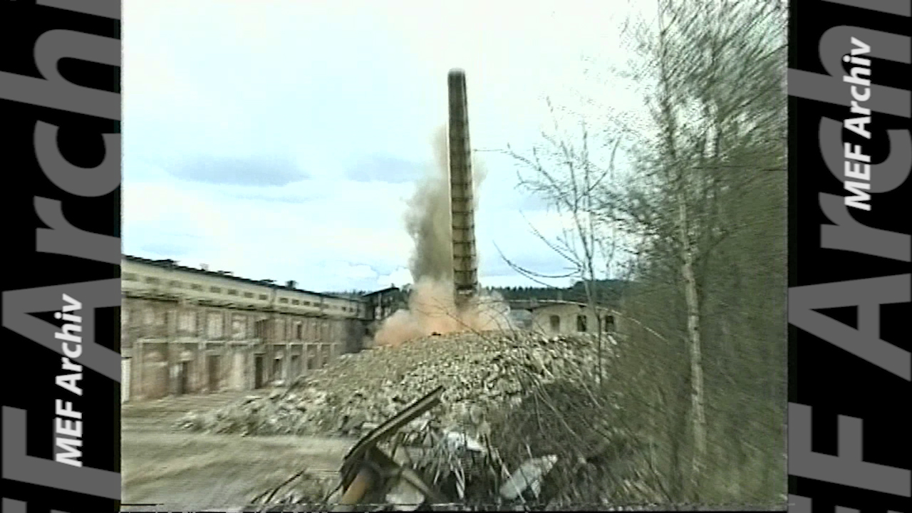 MEgional am 7. März mit der Schornsteinsprengung an der Hanischallee